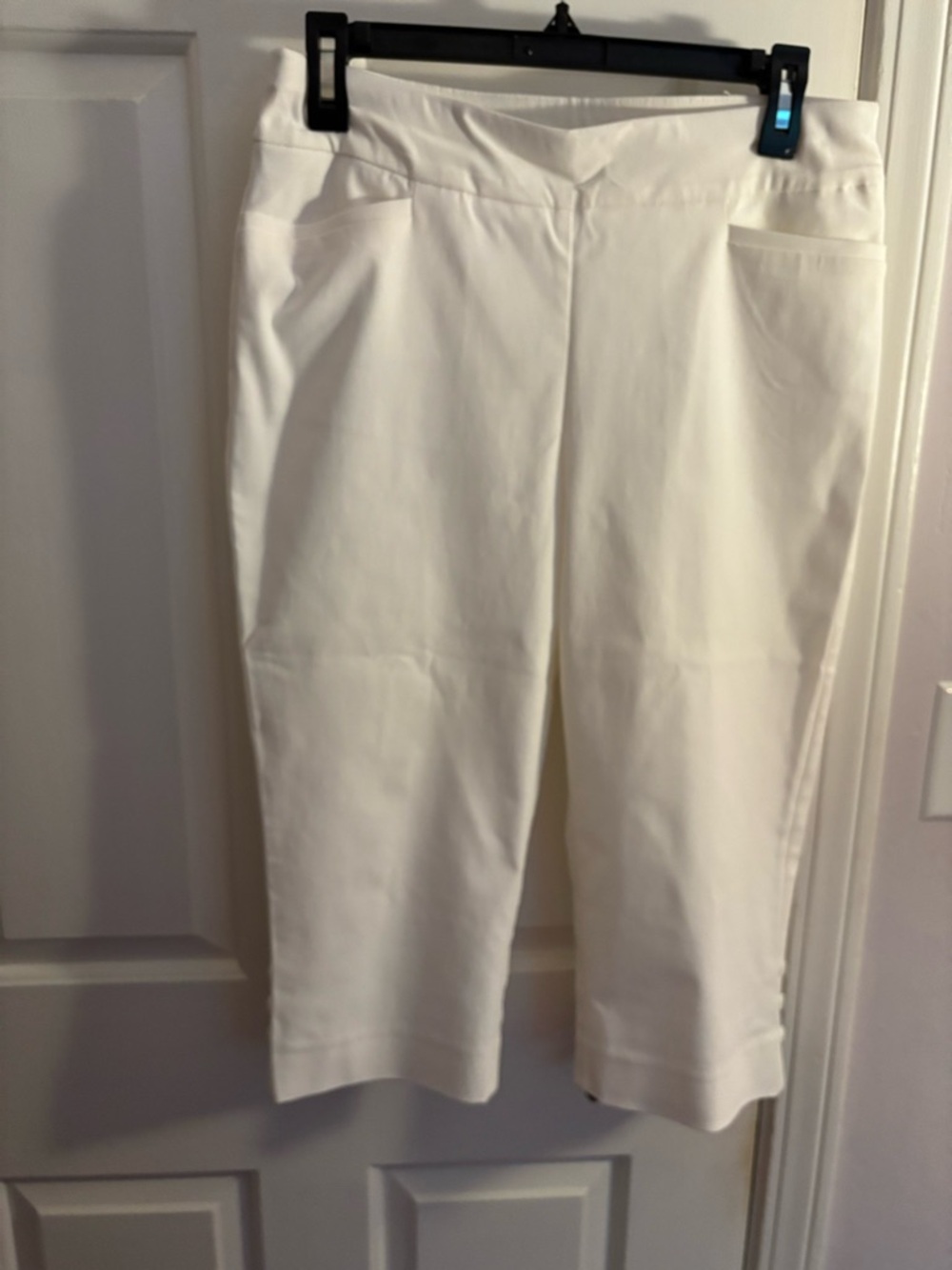 Chico's White Capri Pants